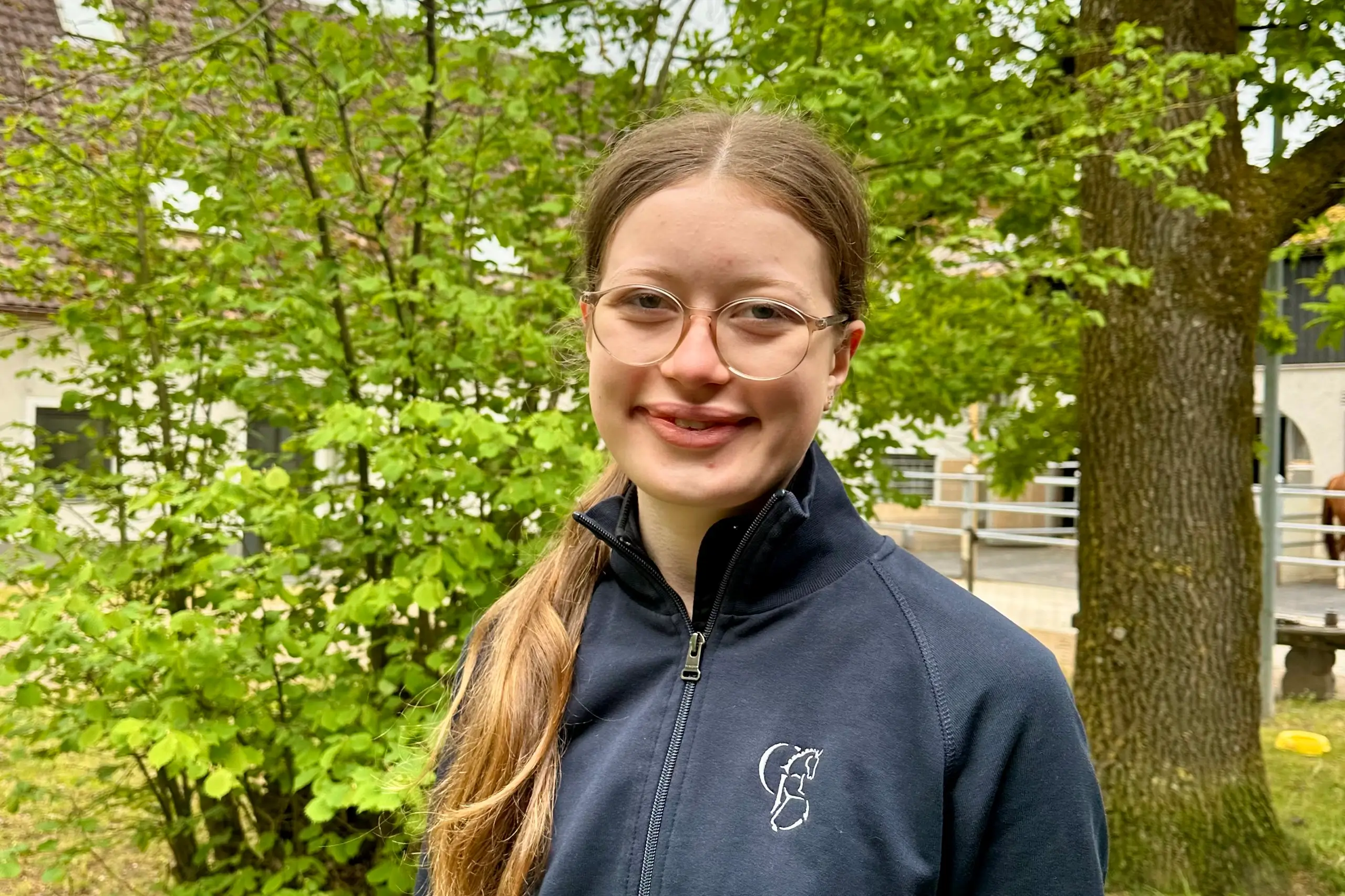 Celina-Bodstangen-Dressage-Dressurreiten-Pferdezucht-Warmblutzucht-Team-Isabell